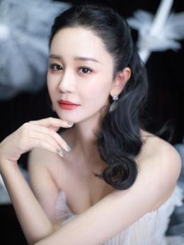 邱小茉（海陆饰演）