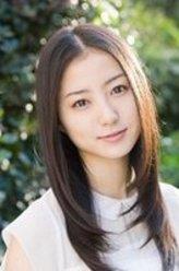 高田里穗